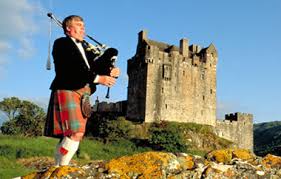 Schottland soll mehr Rechte bekommen 19. September 2014, 11:55 Uhr dpa Großbritannien bleibt groß: Die Mehrheit der Schotten hat sich in einem historischen Referendum nach langer Debatte gegen die Unabhängigkeit entschieden.